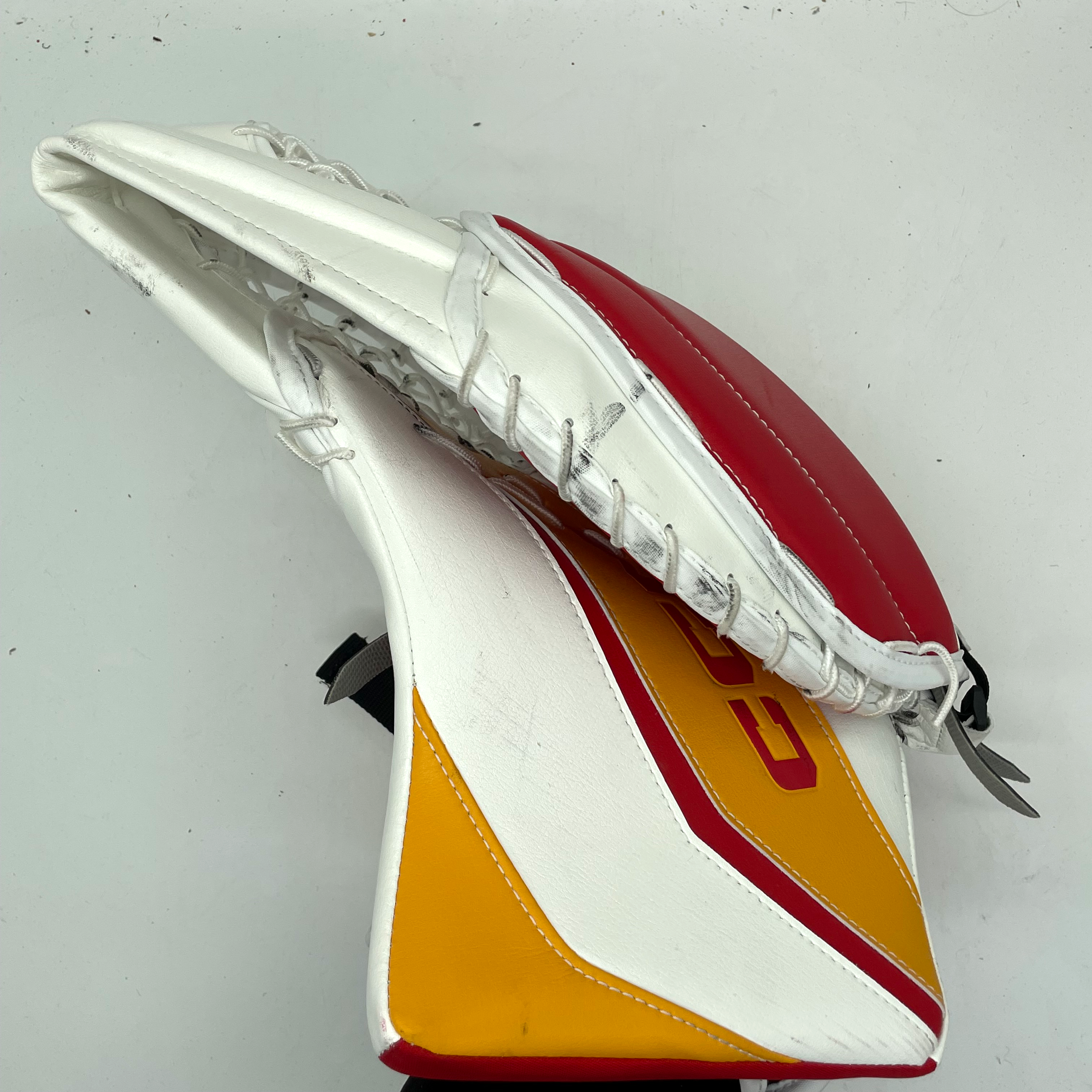 CCM Extreme Flex 6 - Gant de gardien de but Pro Stock d'occasion (blanc/rouge/jaune)